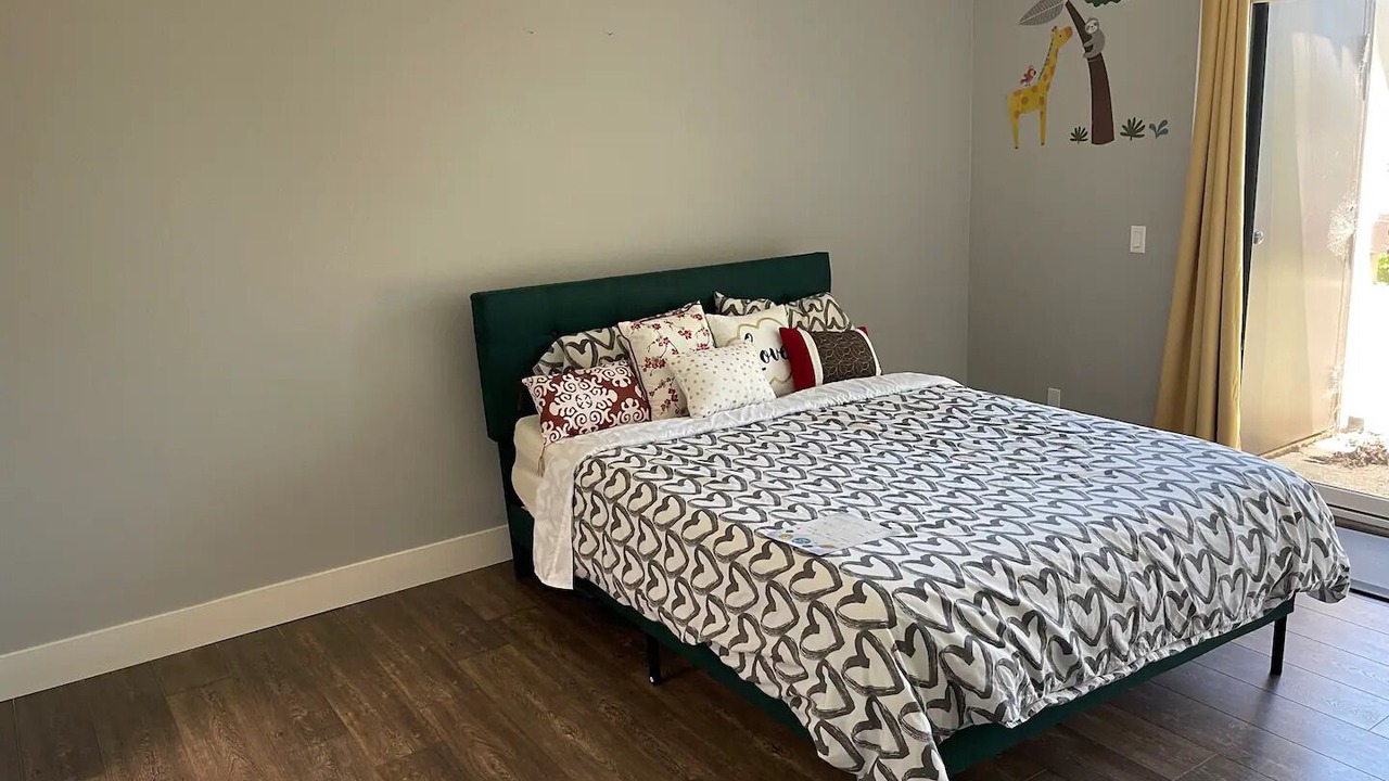 Photo of Bedroom in San Mateo Park