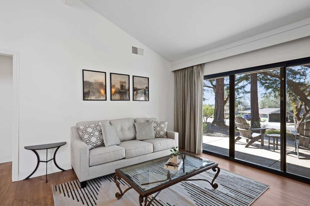 Photo of Livingroom in Napa