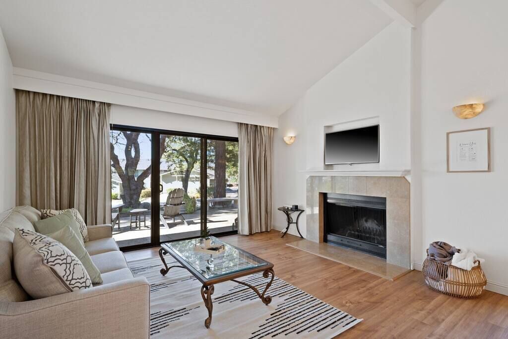 Photo of Livingroom in Napa
