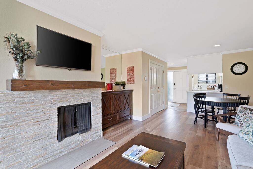 Photo of Livingroom in Napa