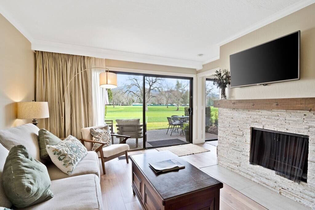 Photo of Livingroom in Napa