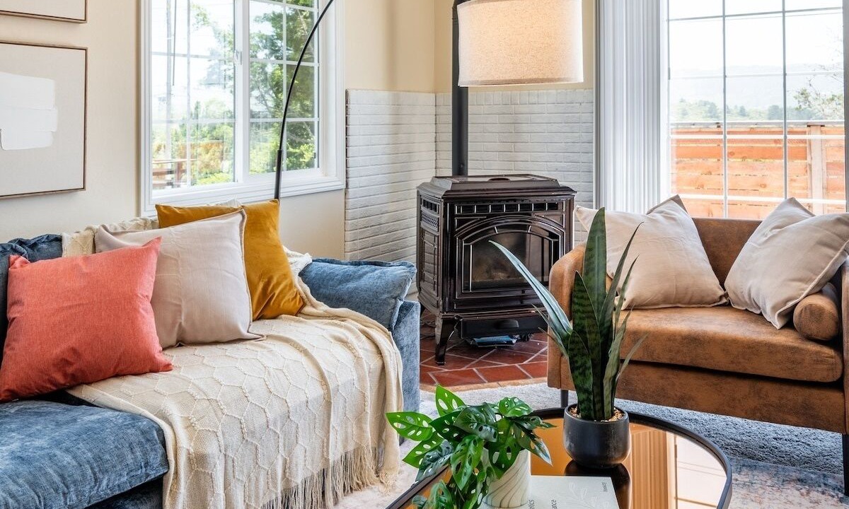 Photo of Livingroom in Del Rey Oaks