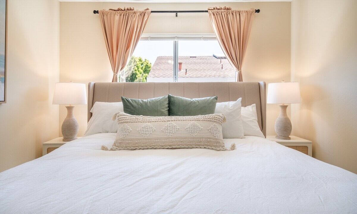 Photo of Bedroom in Del Rey Oaks