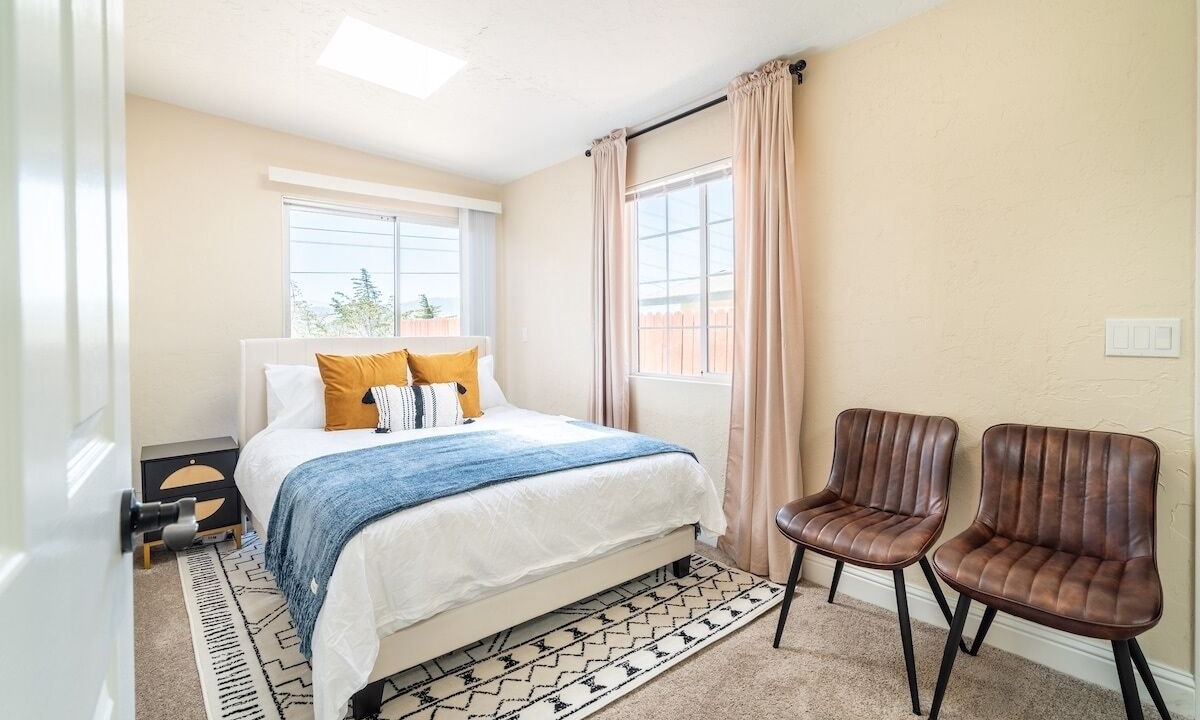 Photo of Bedroom in Del Rey Oaks
