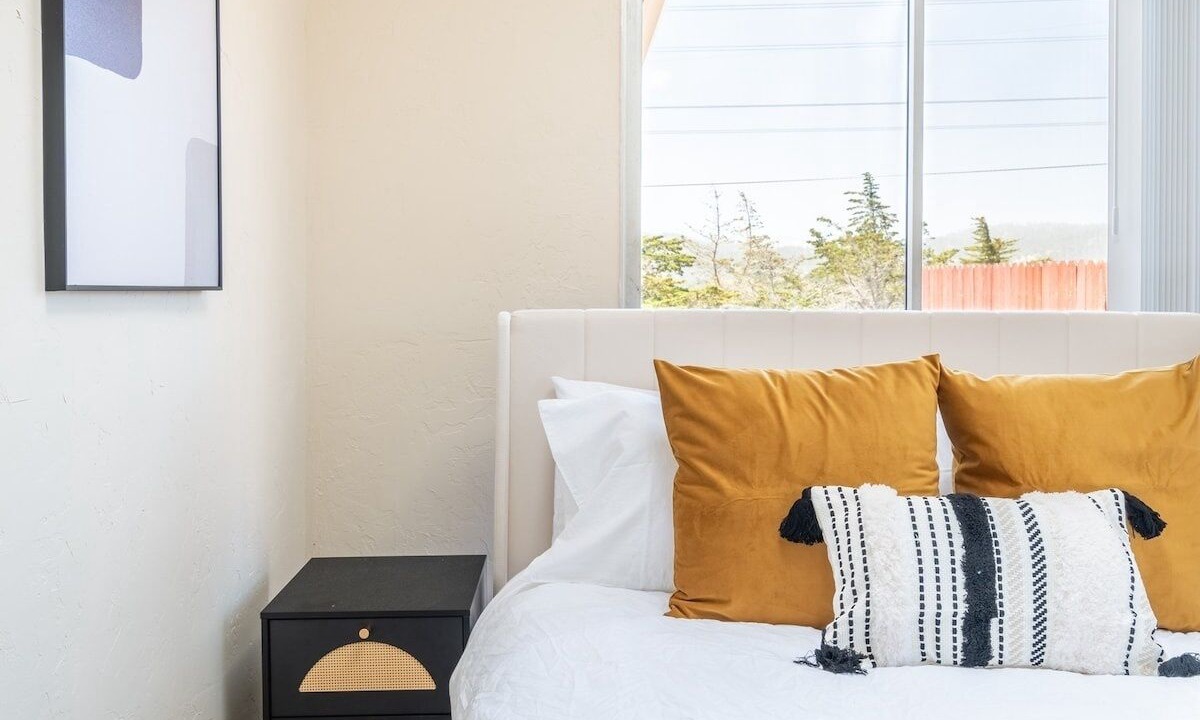 Photo of Bedroom in Del Rey Oaks