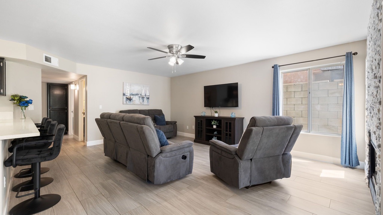 Photo of Livingroom in Pumpkin Center