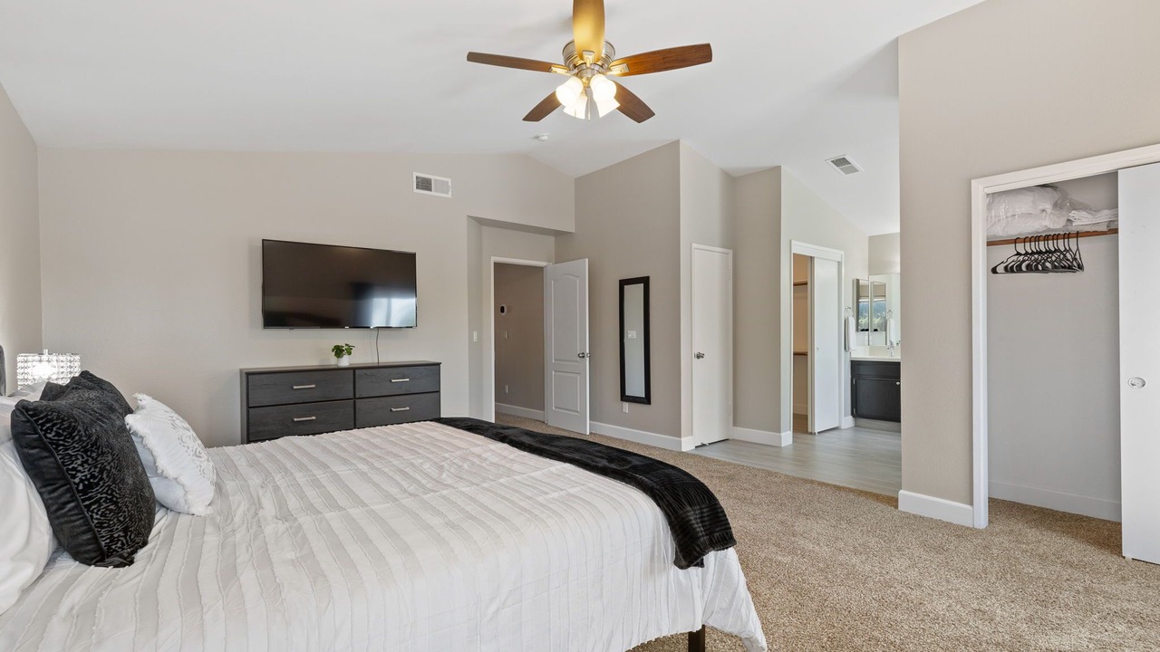 Photo of Bedroom in Pumpkin Center