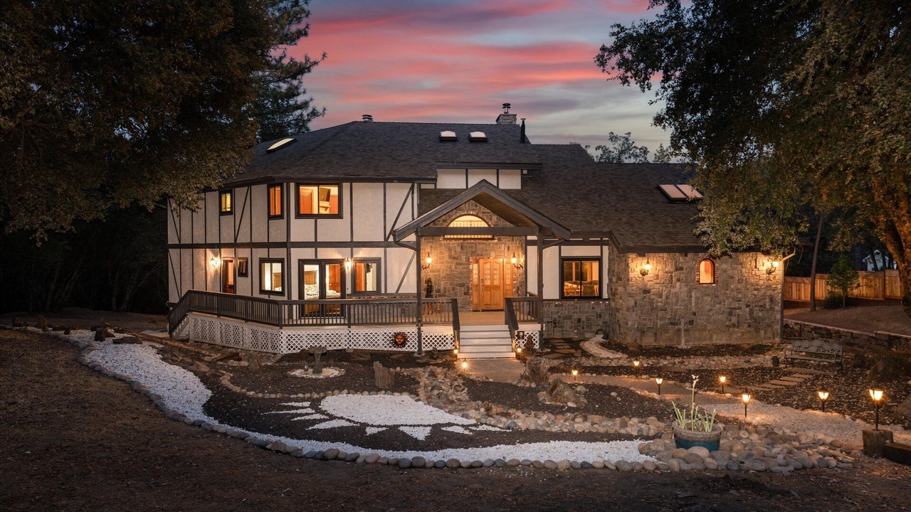 Photo of Outdoor in Oakhurst