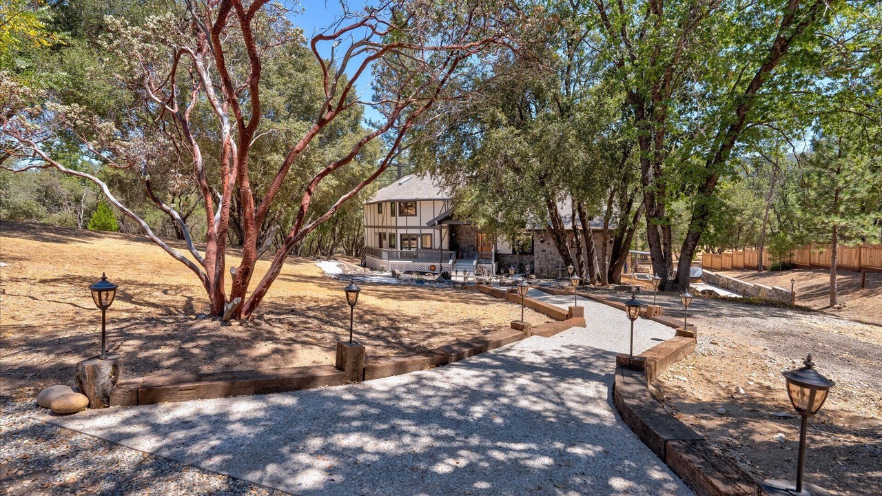 Photo of Outdoor in Oakhurst