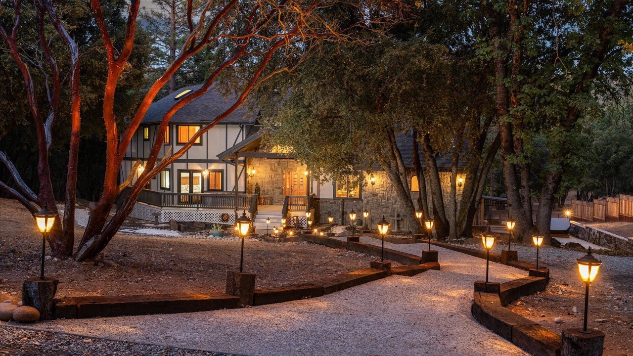 Photo of Outdoor in Oakhurst