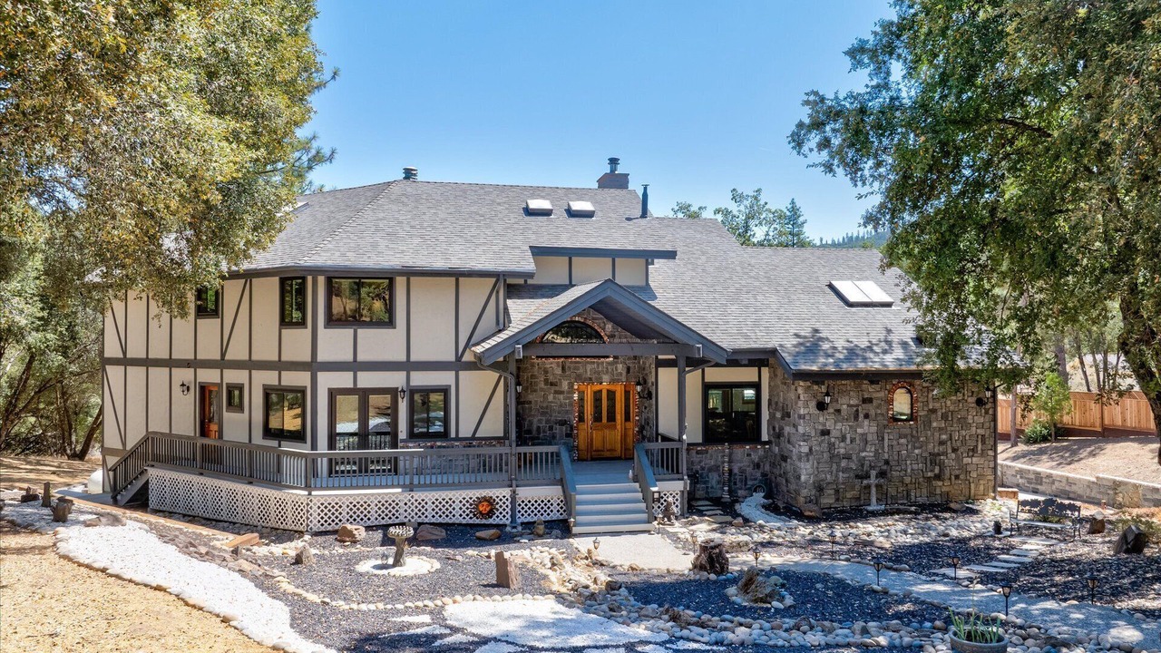 Photo of Outdoor in Oakhurst