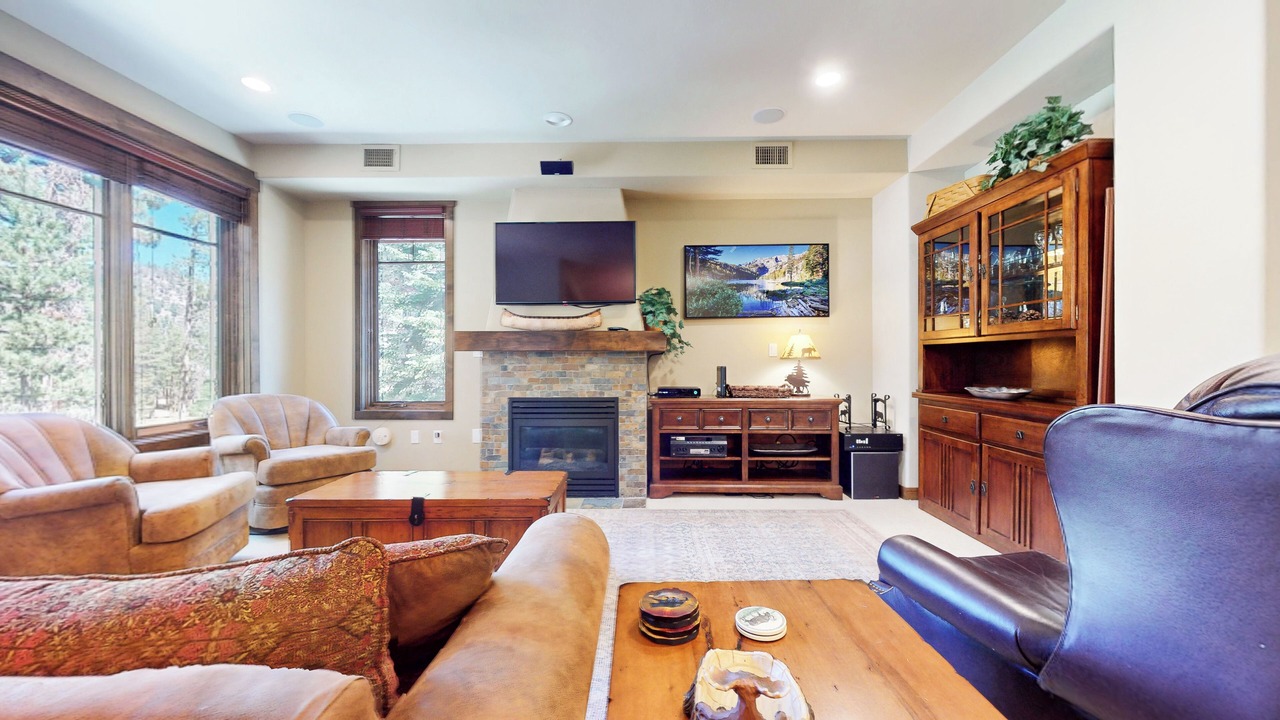 Photo of Livingroom in Woodwinds