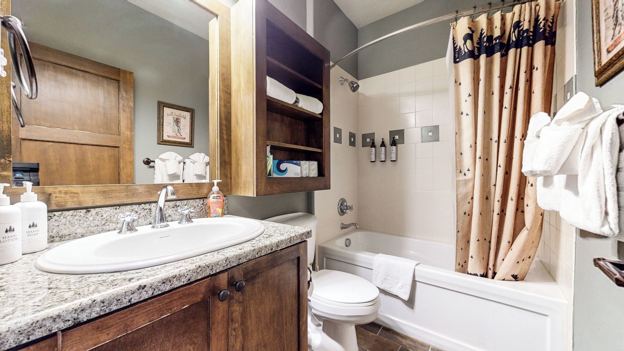 Photo of Bathroom in Woodwinds