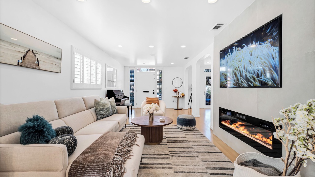 Photo of Livingroom in Belmont Shore