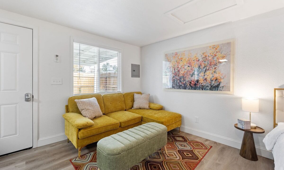 Photo of Livingroom in Tower District