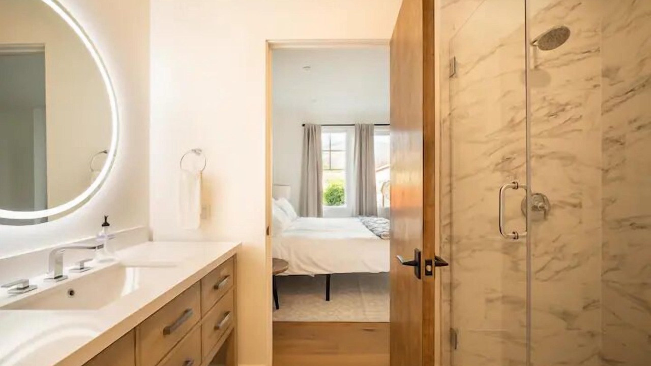 Photo of Bathroom in Carpinteria