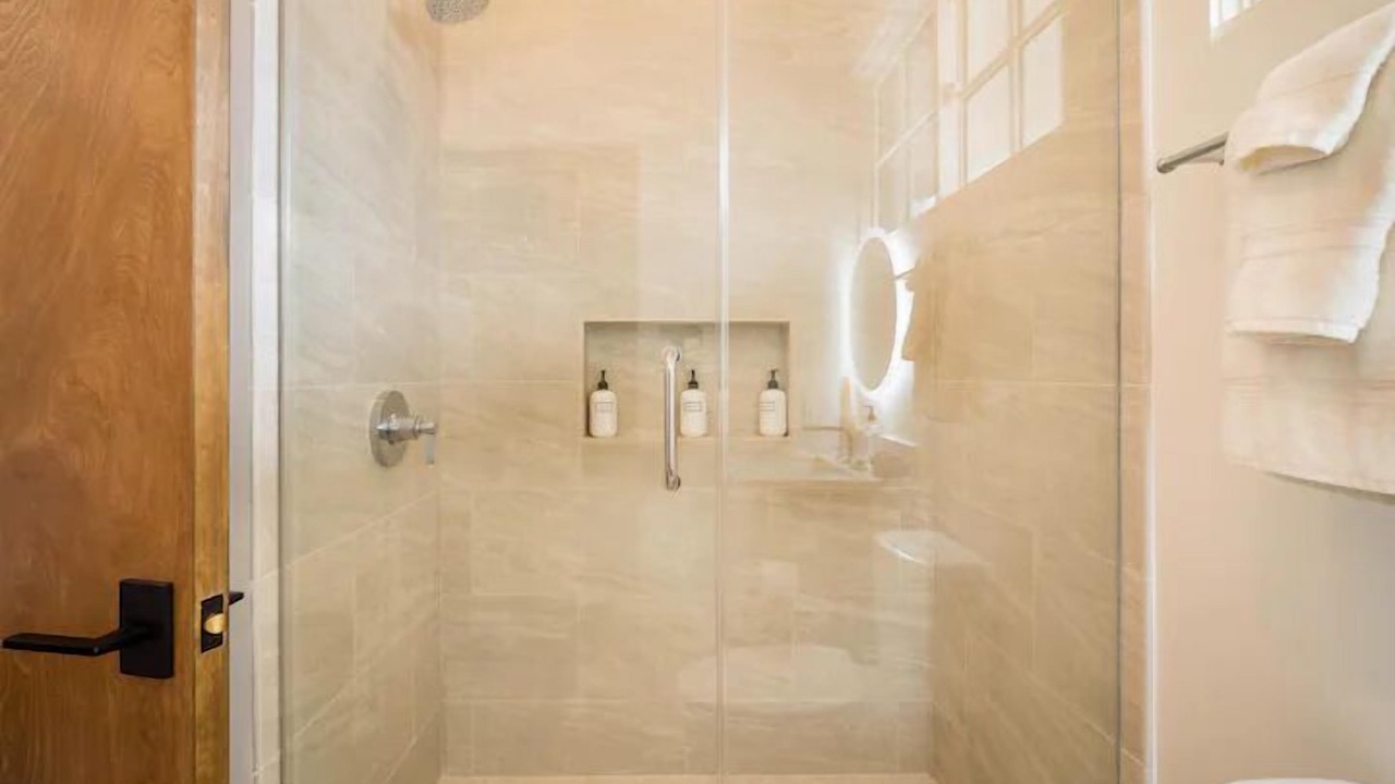 Photo of Bathroom in Carpinteria