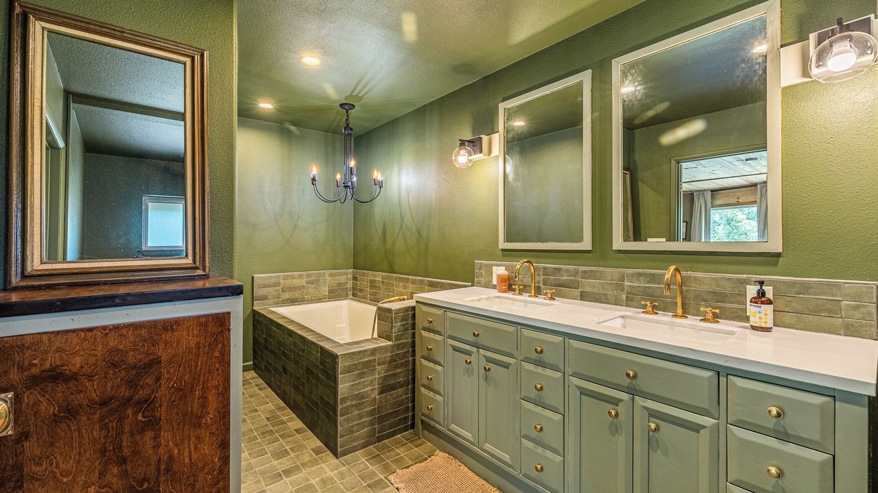 Photo of Bathroom in North Fork