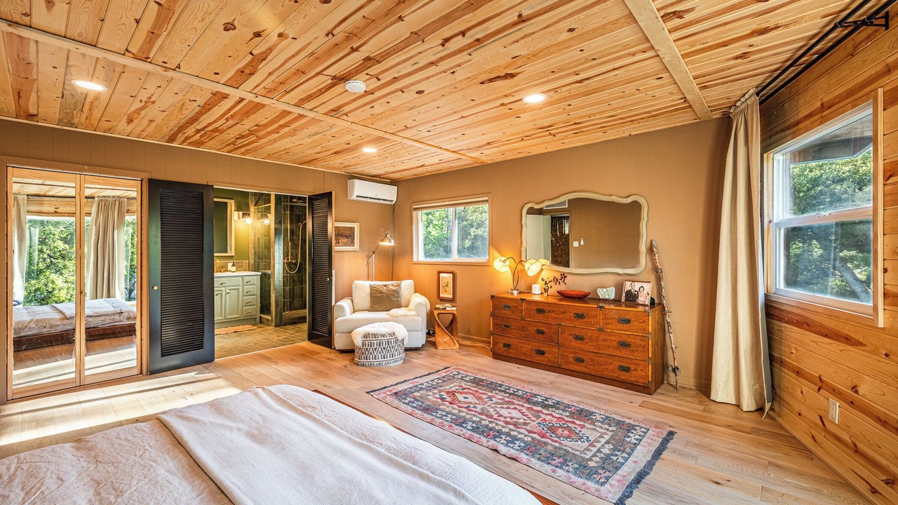 Photo of Bedroom in North Fork
