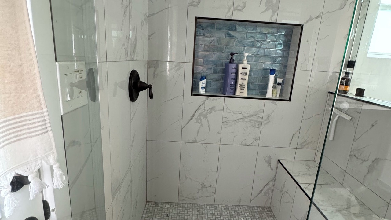 Photo of Bathroom in Baywood Park