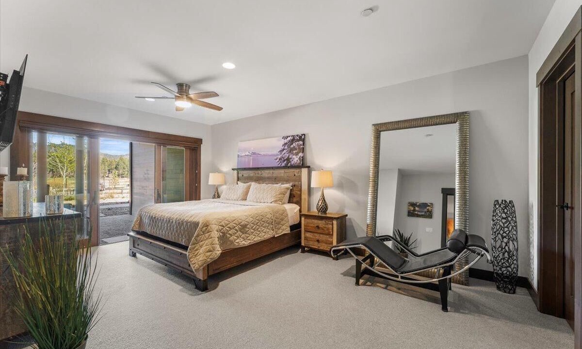 Photo of Bedroom in Stateline