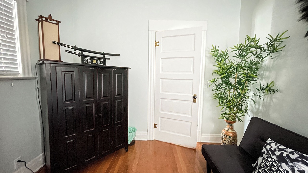 Photo of Livingroom in Downtown Riverside