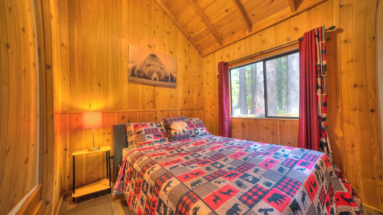 Photo of Bedroom in Tahoe Valley