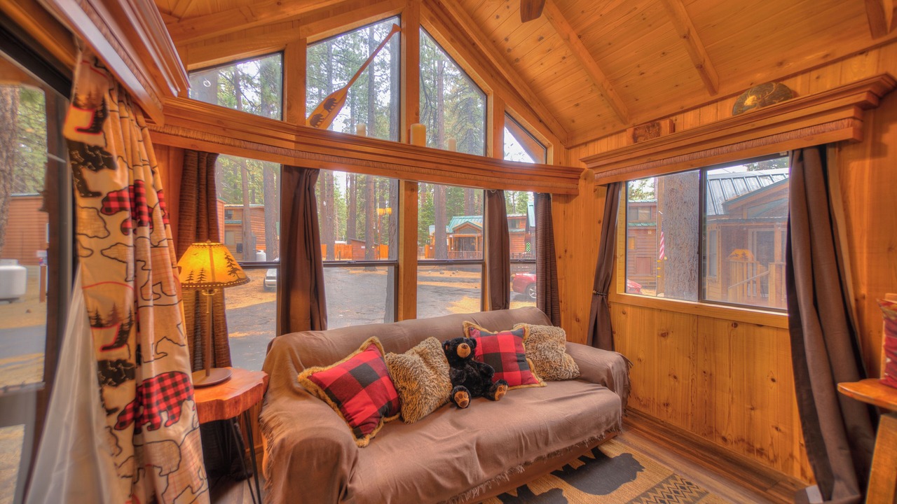 Photo of Livingroom in Tahoe Valley