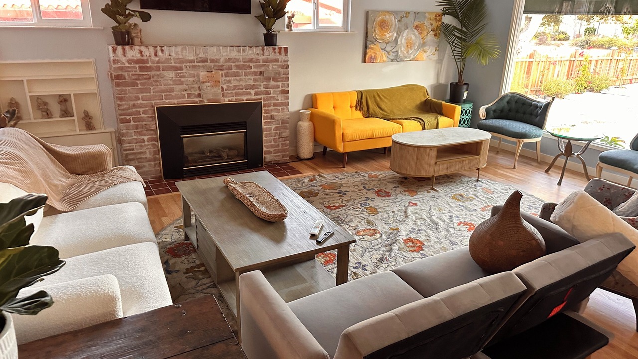 Photo of Livingroom in Del Rey Oaks