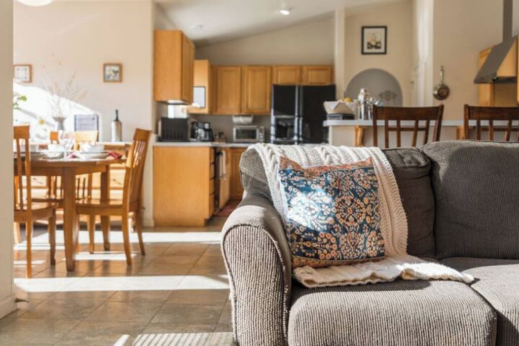 Photo of Livingroom in New Washoe City