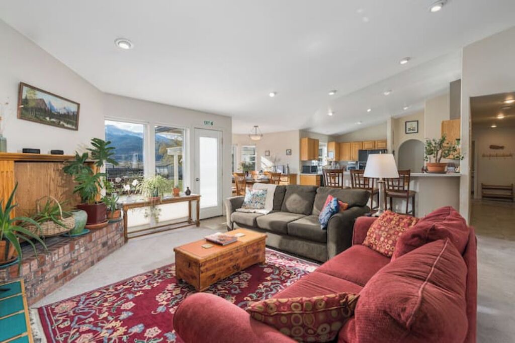 Photo of Livingroom in New Washoe City