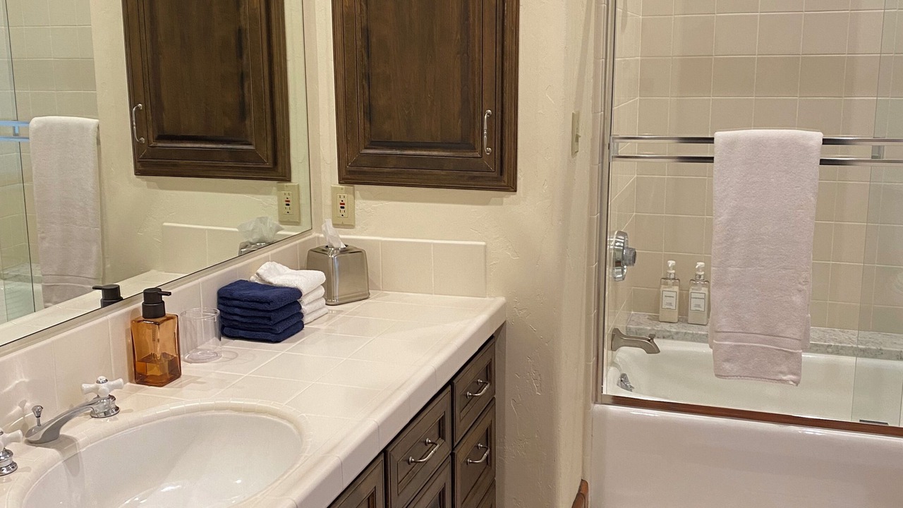 Photo of Bathroom in Del Monte Forest