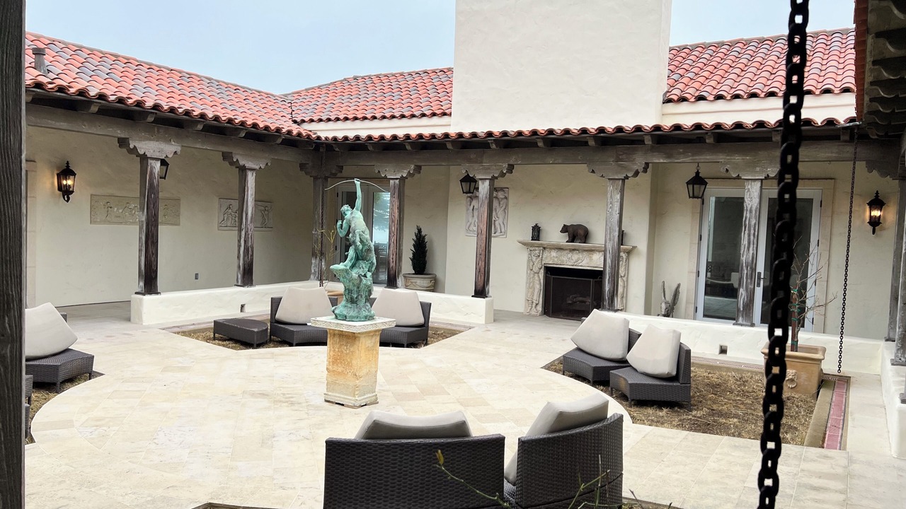 Photo of Patio Balcony in Del Monte Forest