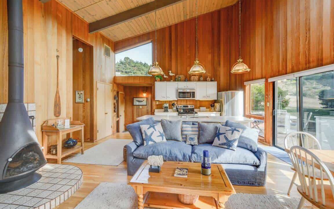 Photo of Livingroom in Sea Ranch