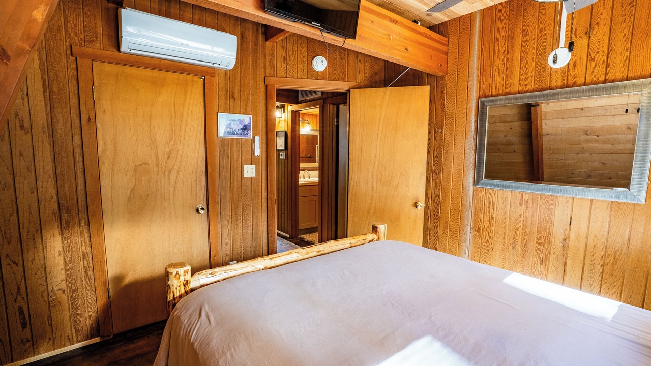 Photo of Bedroom in Sierra Cedars
