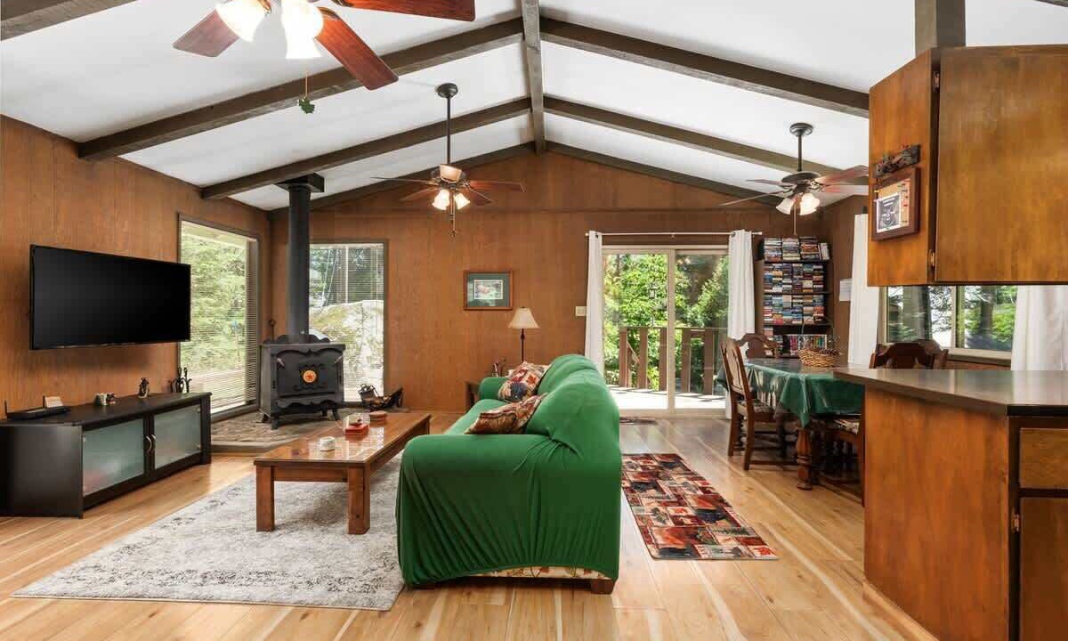 Photo of Livingroom in Sierra Cedars