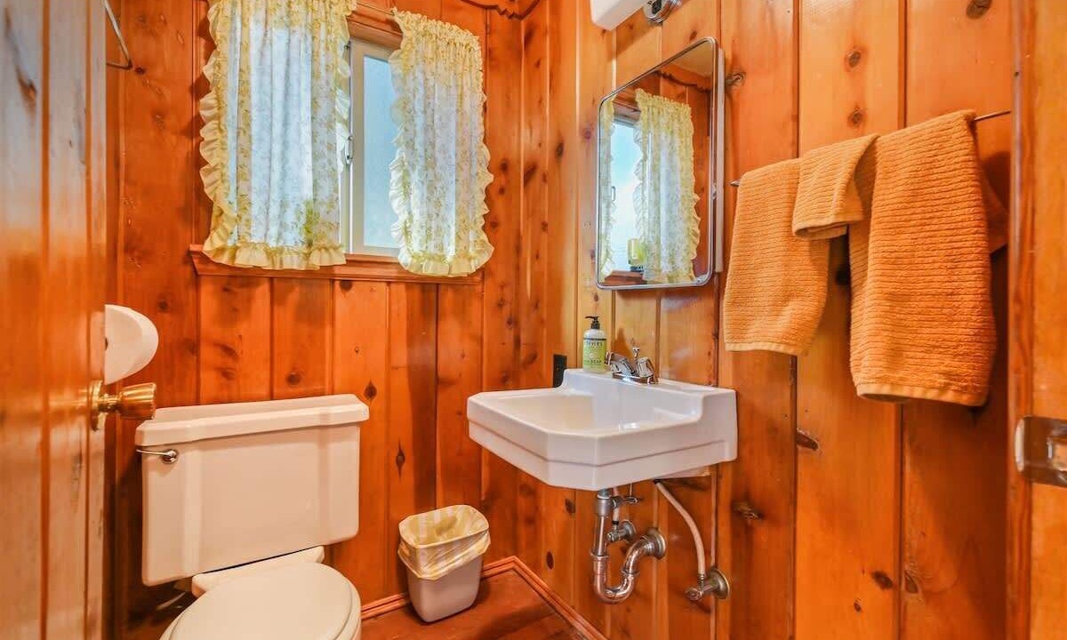 Photo of Bathroom in Twain Harte
