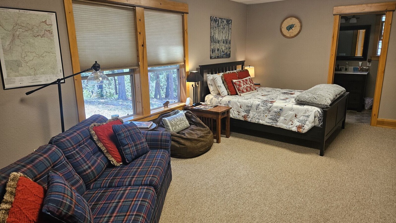 Photo of Bedroom in Tuolumne County