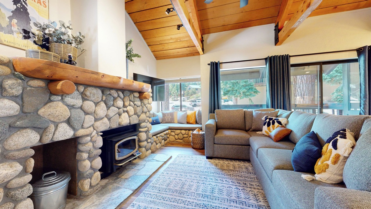 Photo of Livingroom in Majestic Pines