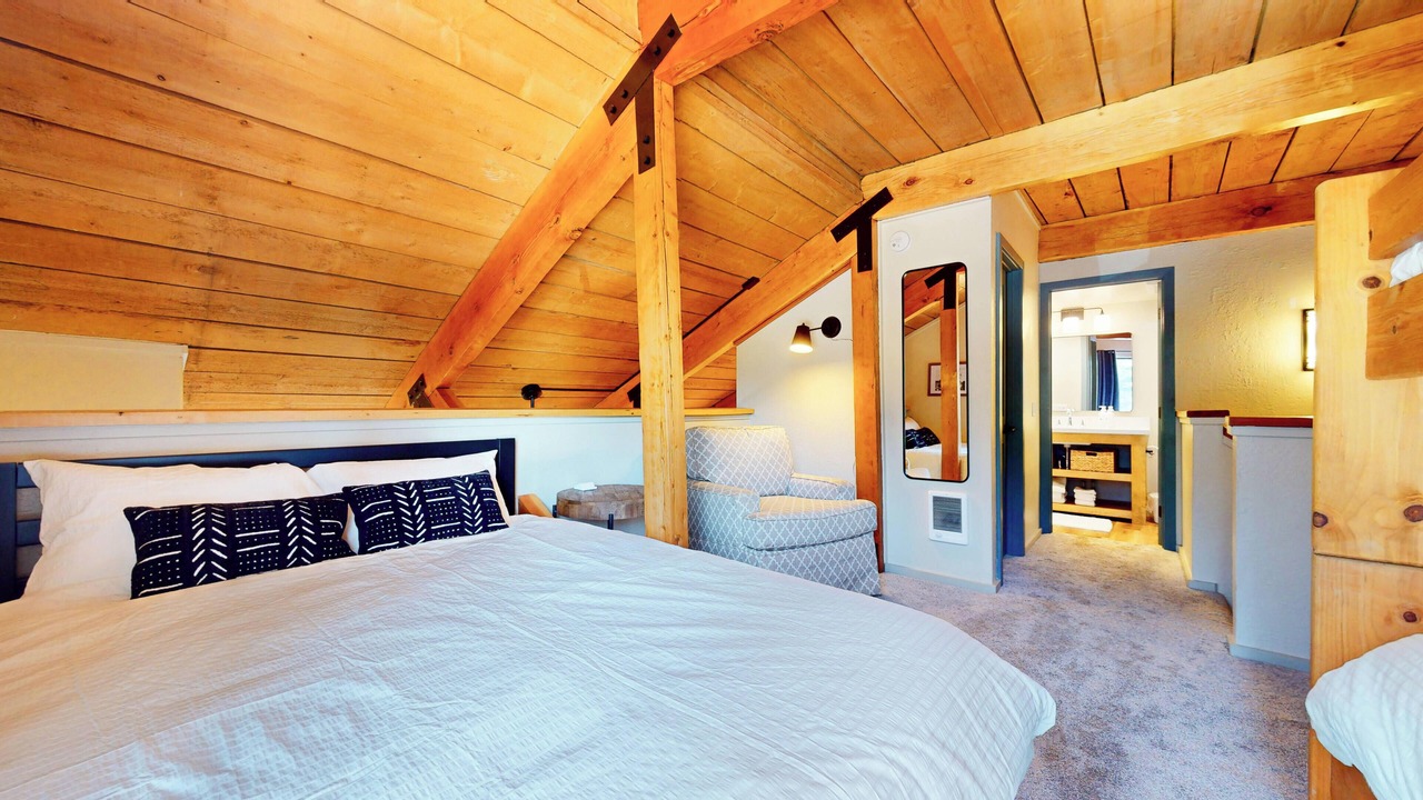 Photo of Bedroom in Majestic Pines