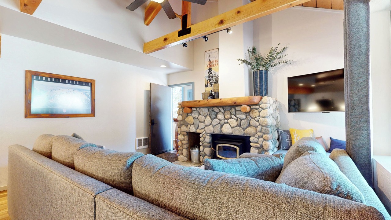 Photo of Livingroom in Majestic Pines