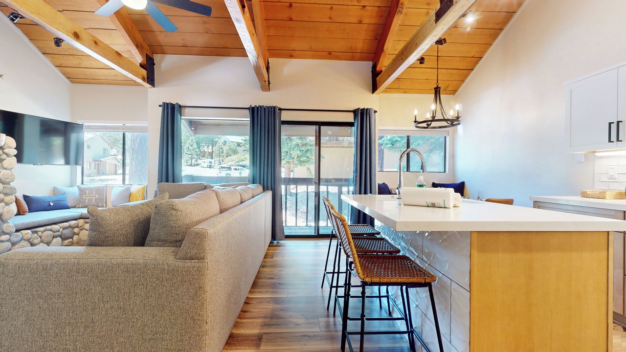 Photo of Livingroom in Majestic Pines