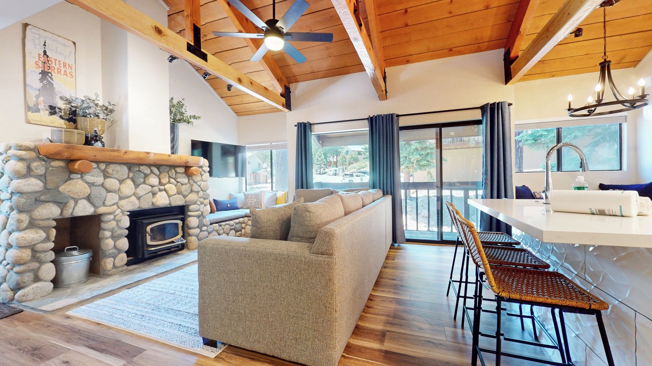 Photo of Livingroom in Majestic Pines