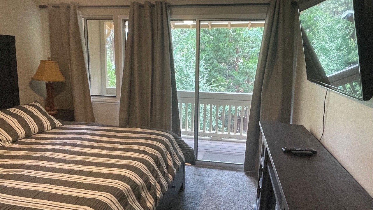 Photo of Bedroom in Dollar Point