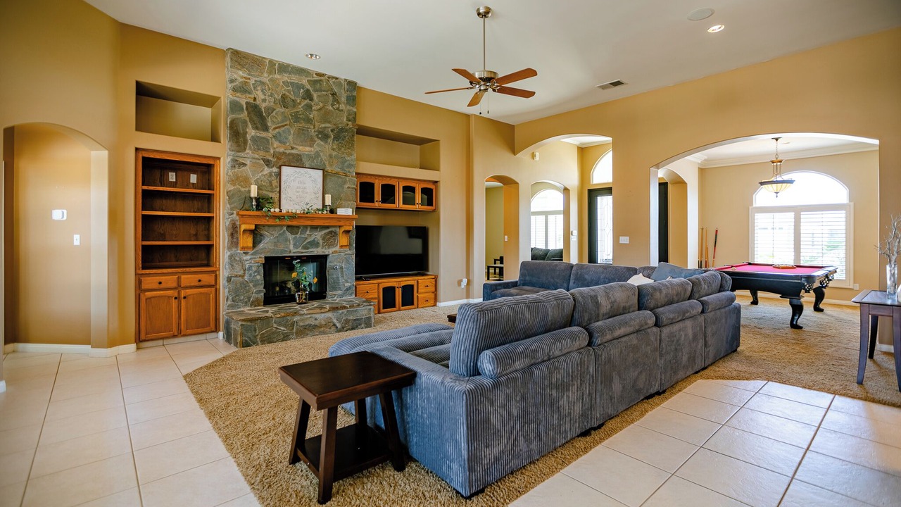 Photo of Livingroom in Rosedale