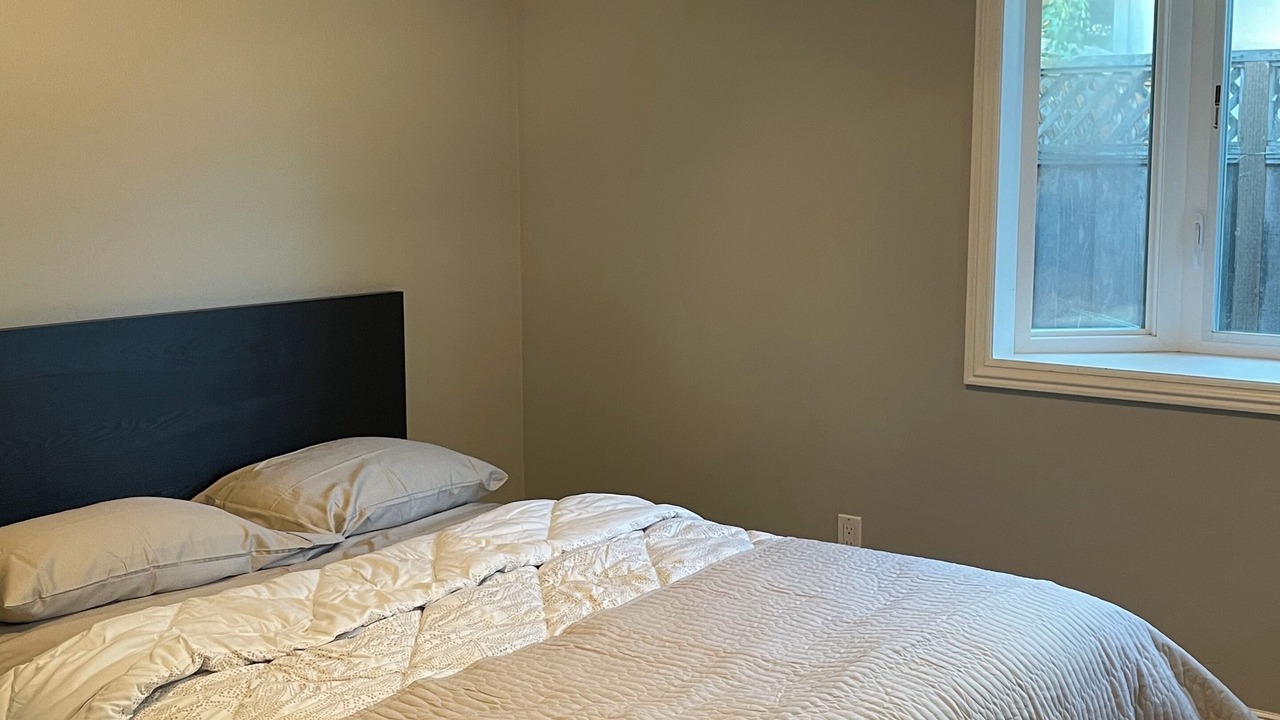 Photo of Bedroom in Willow Glen South - Lincoln Glen