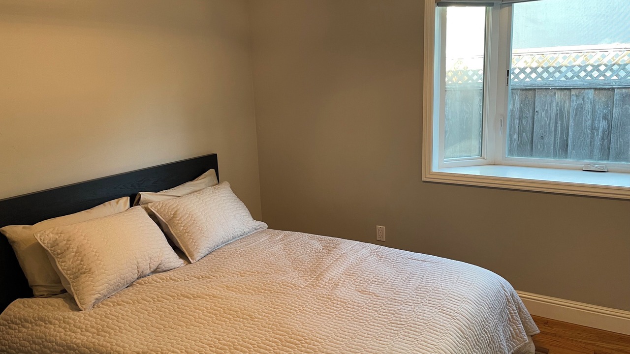 Photo of Bedroom in Willow Glen South - Lincoln Glen