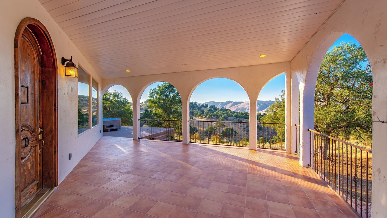 Photo of Patio Balcony in Tehachapi