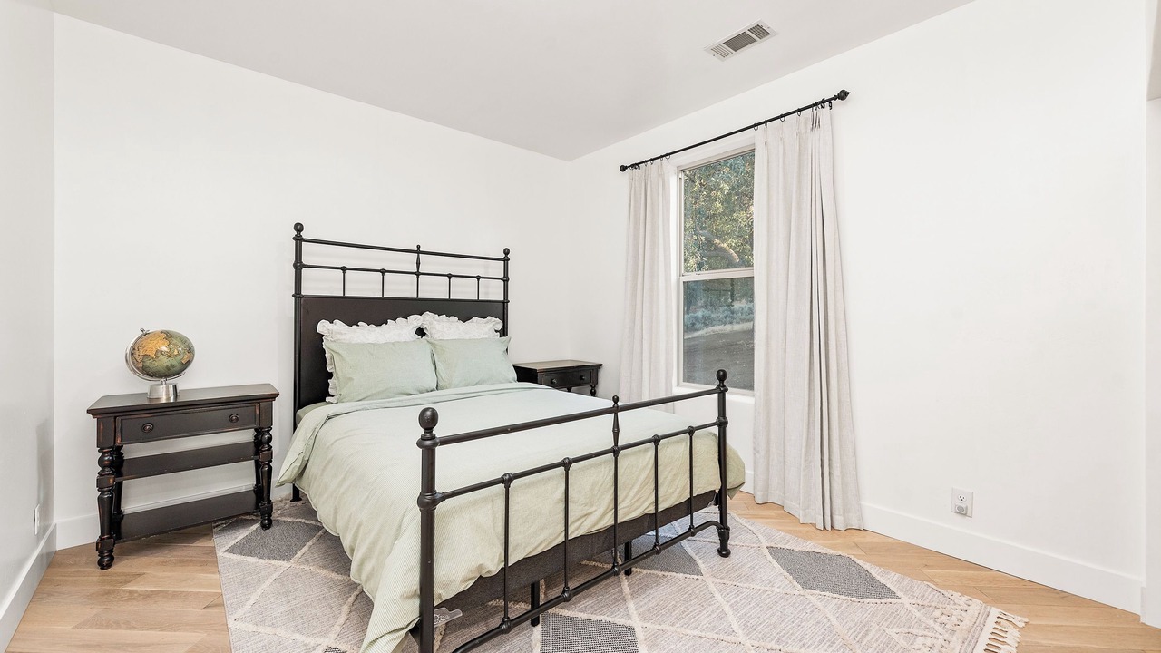Photo of Bedroom in Tehachapi
