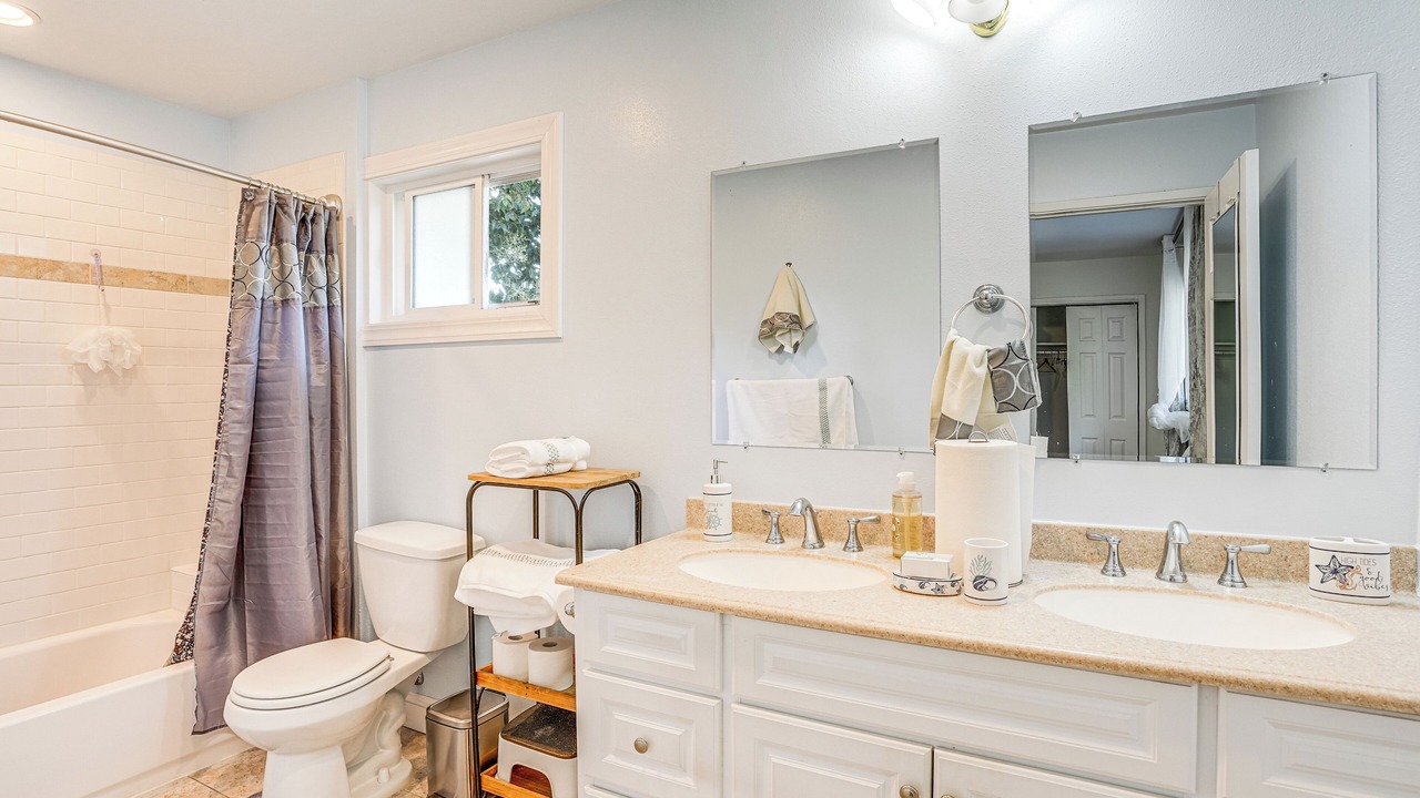 Photo of Bathroom in Oakland
